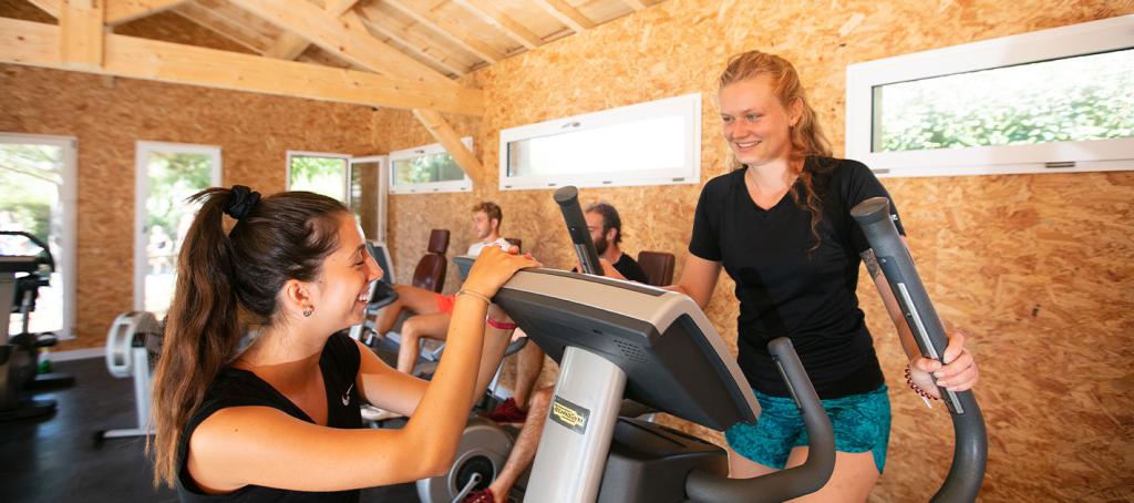 La salle de sport au camping La Plage