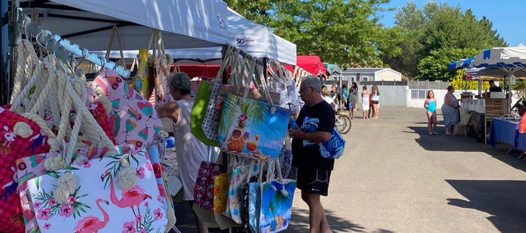 Le marché au camping Le Pipiou