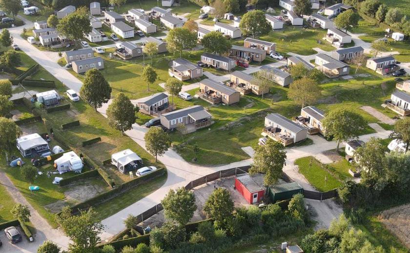 Vue aérienne du camping In de Bongerd aux Pays-Bas